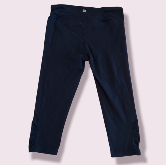 Athleta Cropped Yoga Legging Size Medium - Picture 2 of 4